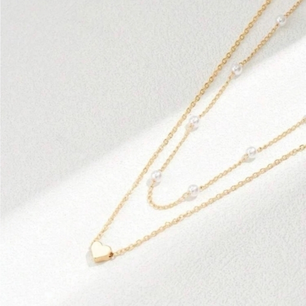 14K Gold Plated Layered Heart Charm and Pearl‎ Necklace - Picture 4 of 7